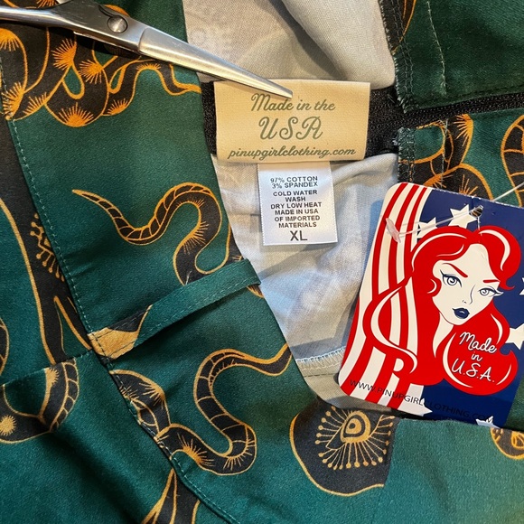 Pinup Couture PUG Laura Byrnes Green Swing Skirt In Garden Of Eden S, M, XL NWT - Picture 9 of 11